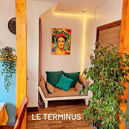 Le Terminus Hotell LʼArbresle Eksteriør bilde