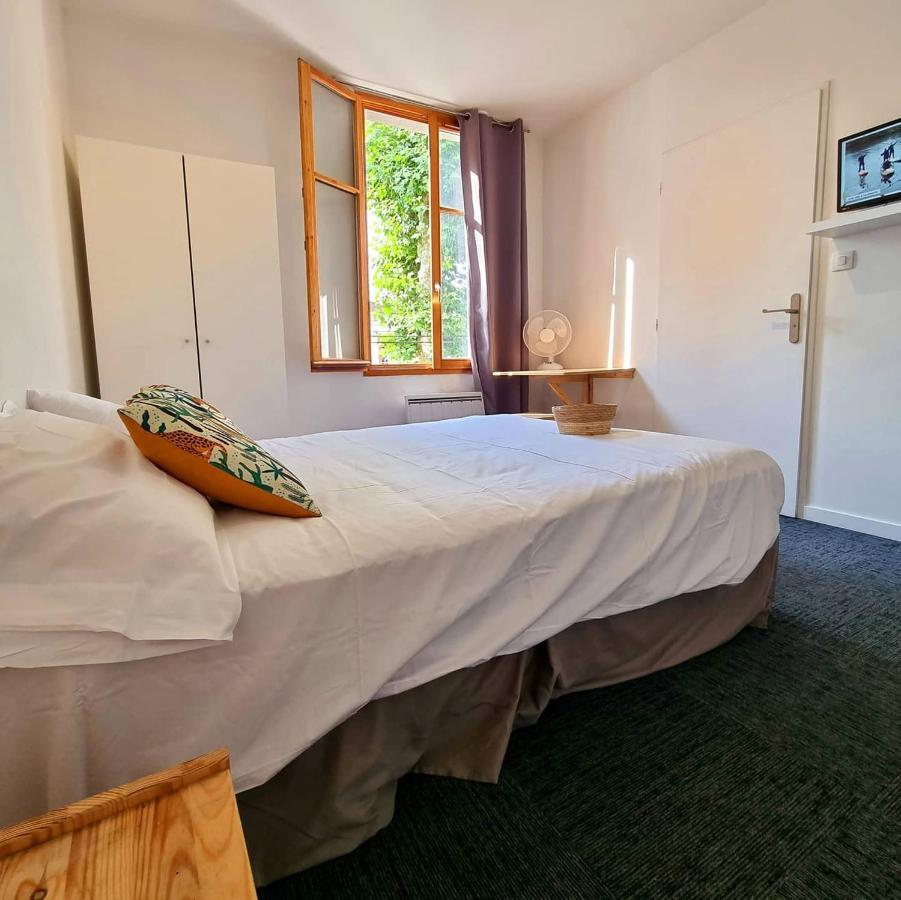Le Terminus Hotell LʼArbresle Eksteriør bilde