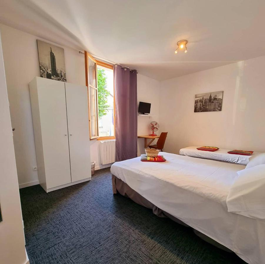 Le Terminus Hotell LʼArbresle Eksteriør bilde