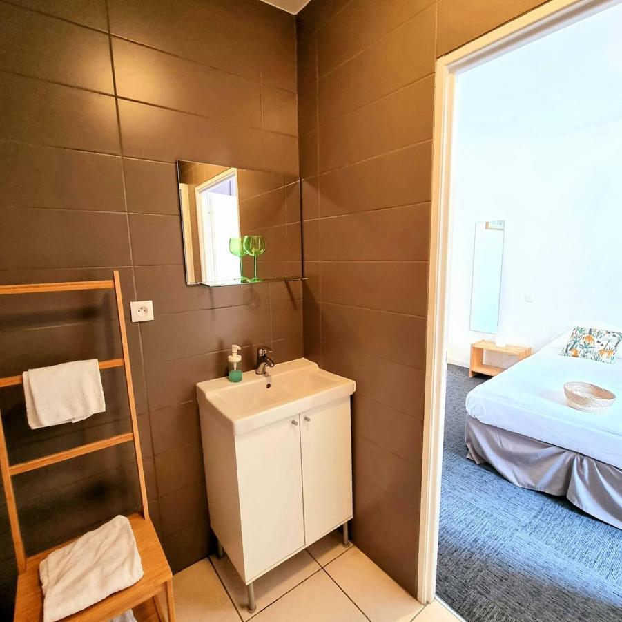 Le Terminus Hotell LʼArbresle Eksteriør bilde