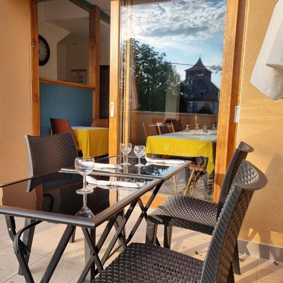 Le Terminus Hotell LʼArbresle Eksteriør bilde
