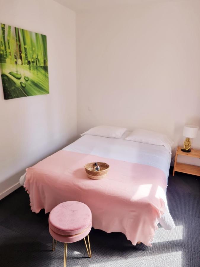 Le Terminus Hotell LʼArbresle Eksteriør bilde